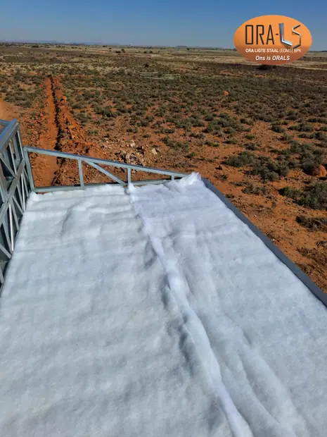 Warehouse stoor commercial using ORALS-supplied structural systems and materials