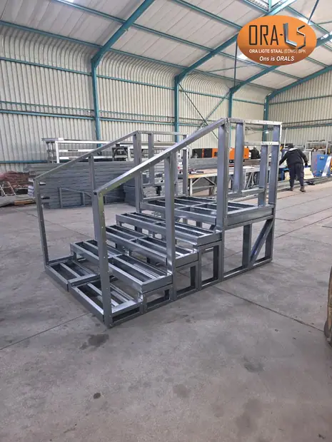 Custom stairs frame using ORALS-supplied structural systems and materials