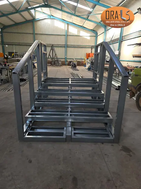Custom stairs frame using ORALS-supplied structural systems and materials