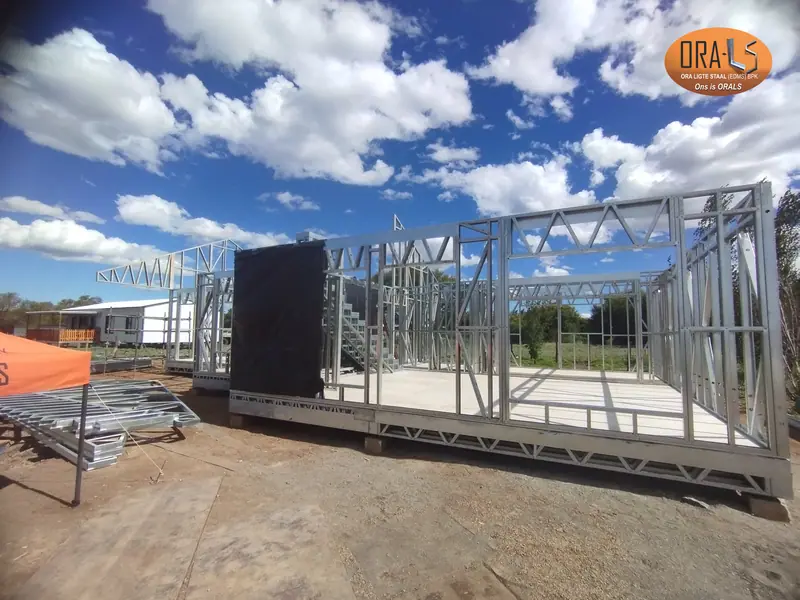 House structure using ORALS-supplied structural systems and materials