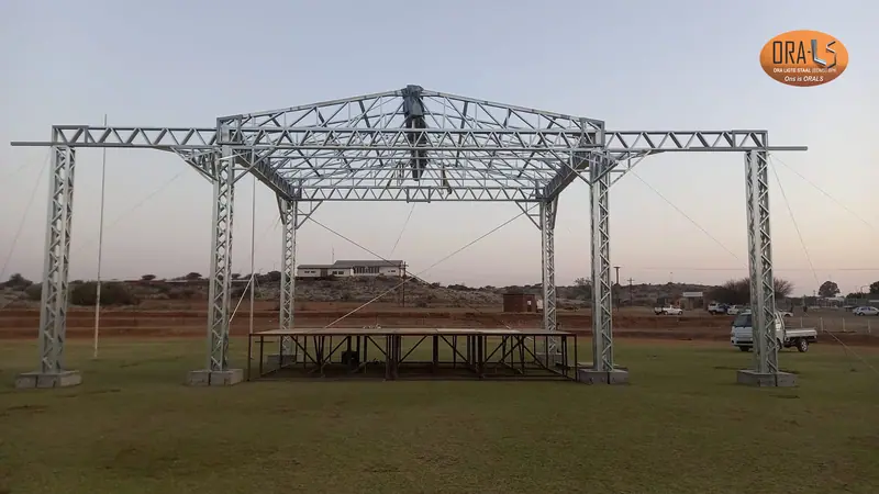 Stage event using ORALS-supplied structural systems and materials